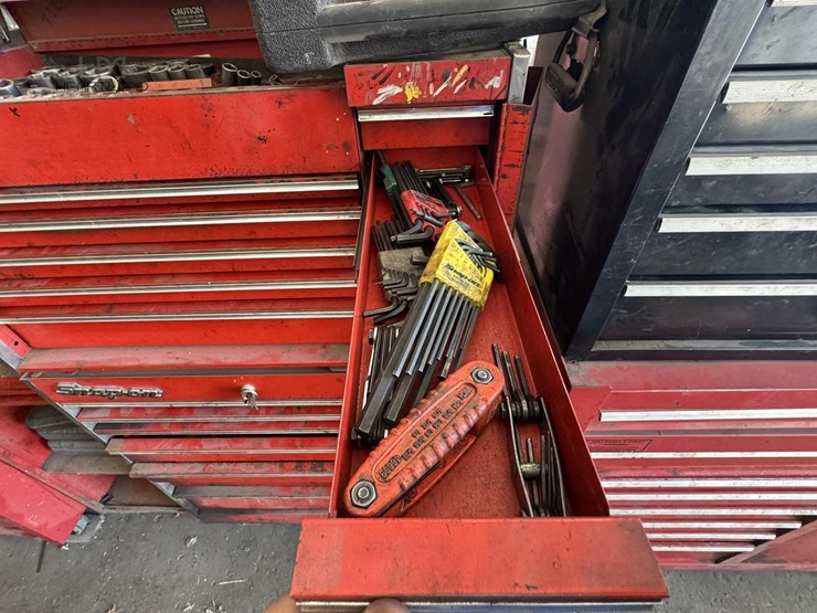 snap-on-rolling-tool-box-&-top-chest-with-side-cab-snap-on-rolling-tool-box-&-top-chest-with-side-cab-image-14