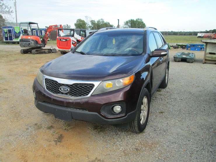2011-kia-sorento-image-1