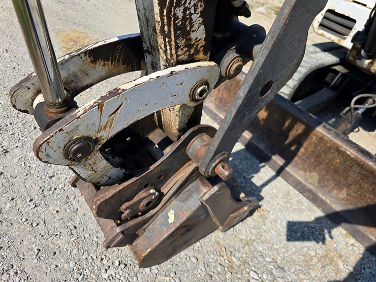 2003-bobcat-328d-image-42