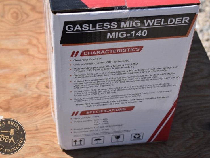 landhero-mig-140-gasless-mig-welder-image-4