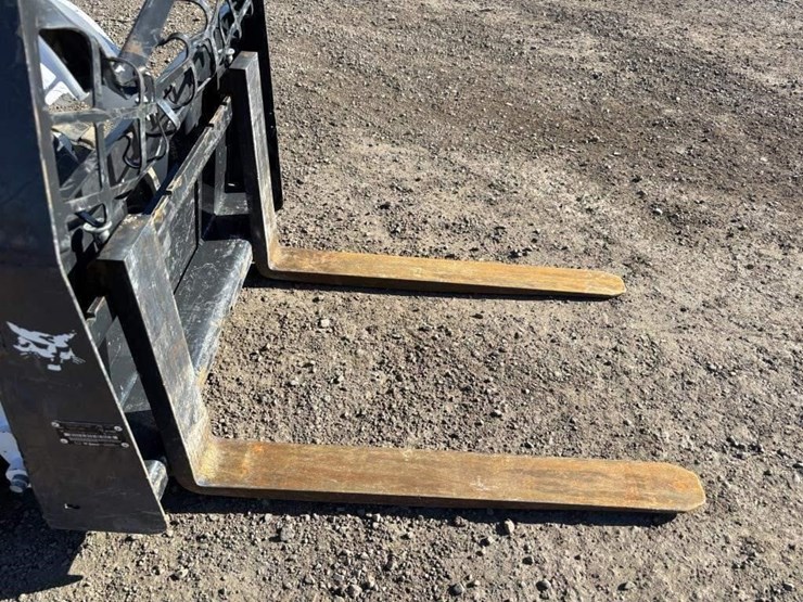 2023-bobcat-mt100-image-10