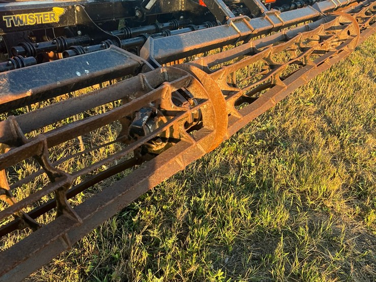 mandako-model-t4030-vertical-tillage-image-28