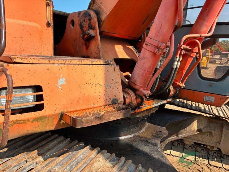 hitachi-ex200-lc-image-10