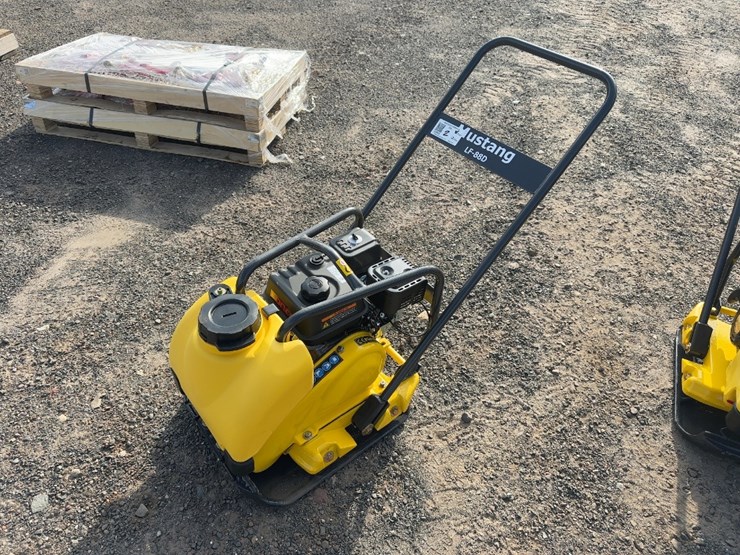 mustang-lf-88d-plate-compactor-image-1