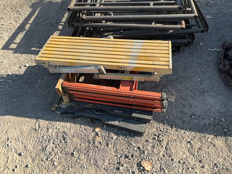 (4)-folding-saw-horses-&-1-folding-work-bench-support-equipment-image-1
