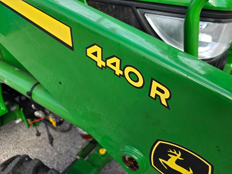 john-deere-4044r-image-38
