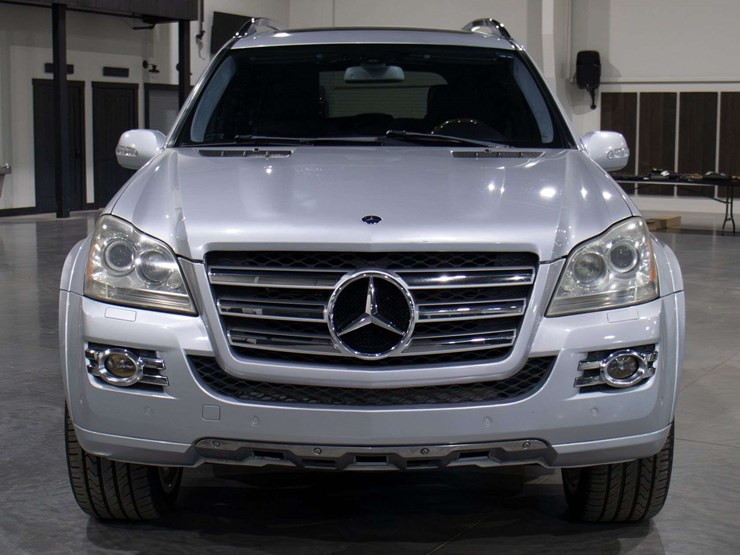 2008-mercedes-benz-gl-550-amg-suv-image-2