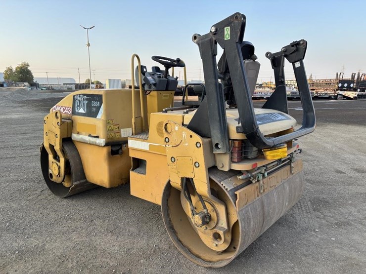 caterpillar-cb34-image-4