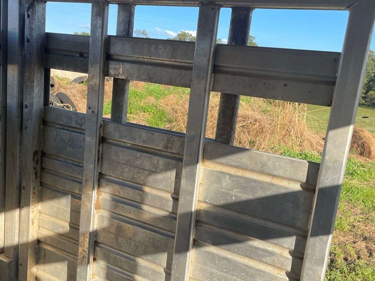 2003-20'x7'-feather-lite-aluminum-livestock-trailer-image-24