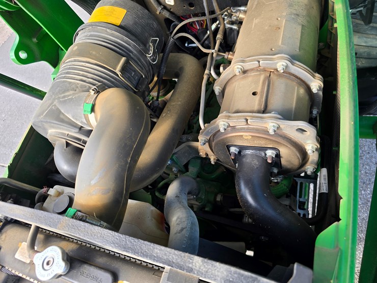 john-deere-4044r-image-58