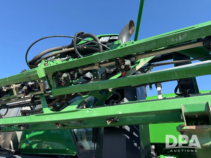 2022-john-deere-412r-image-96