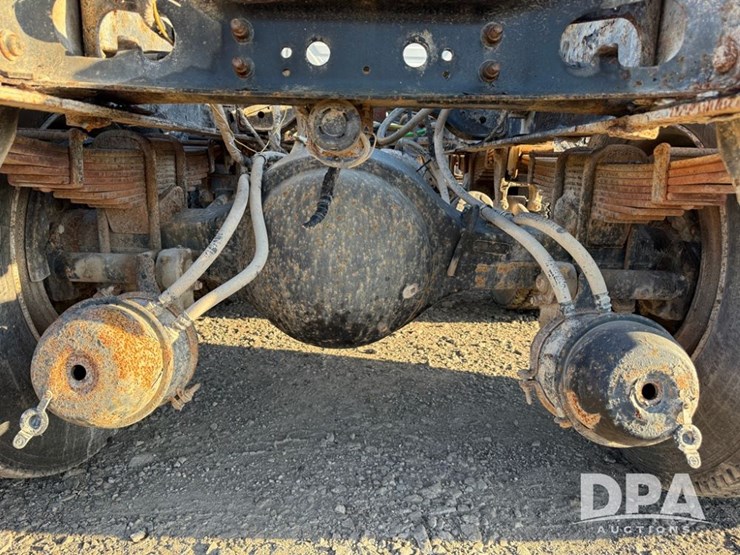 2002-international-durastar-4400-image-43