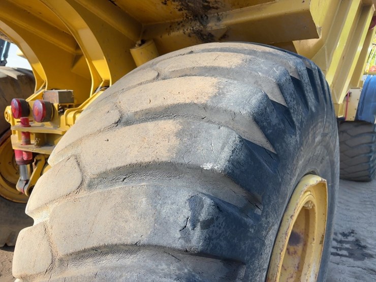 1990-caterpillar-d30d-image-9