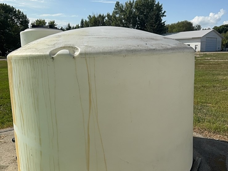 1500-gallon-poly-tank-image-5