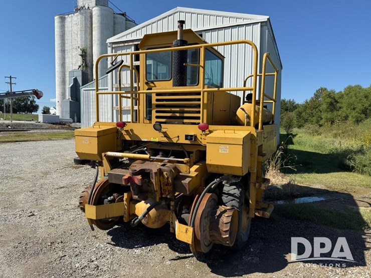 trackmobile-tm3050-railcar-mover-(np6170)-image-12
