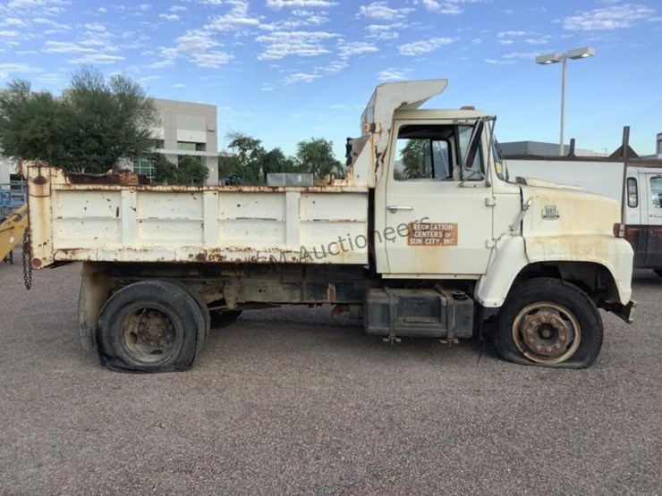 1980-ford-7000-image-2