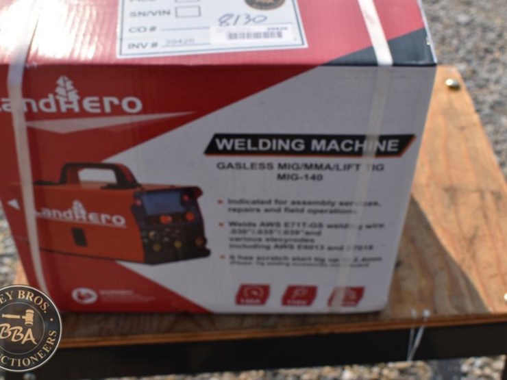 landhero-mig-140-gasless-mig-welder,-dual-voltage-110v/220v,-igbt-inverter-image-1