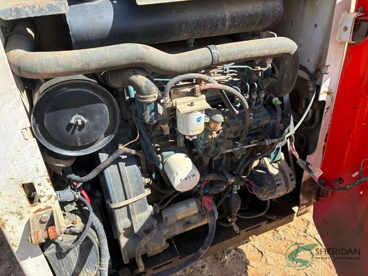 bobcat-t250-skid-steer-parts-machine-image-9