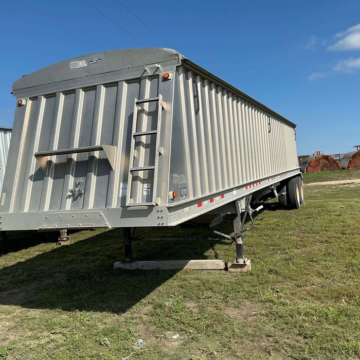 2011 Dakota MFG Trailer