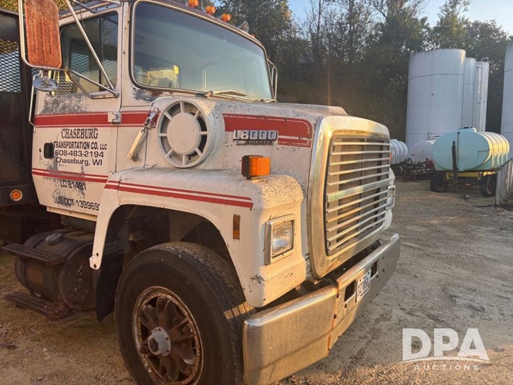 ford-l8000-image-8