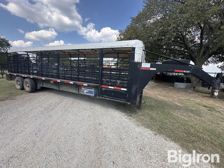 2008-gooseneck-28’x6’-t/a-livestock-trailer-image-4