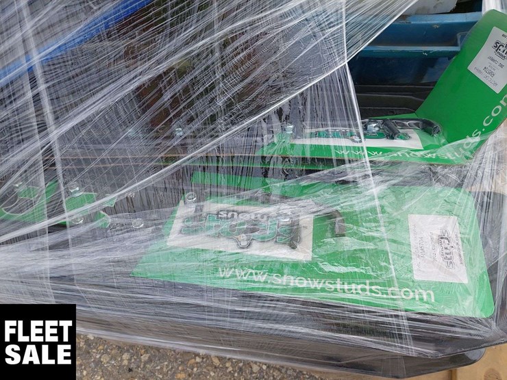 pallet-of-arctic-cat-snowmobile-parts-image-3