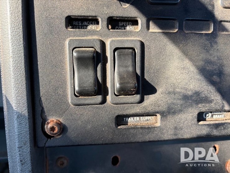 mack-ch613-image-56