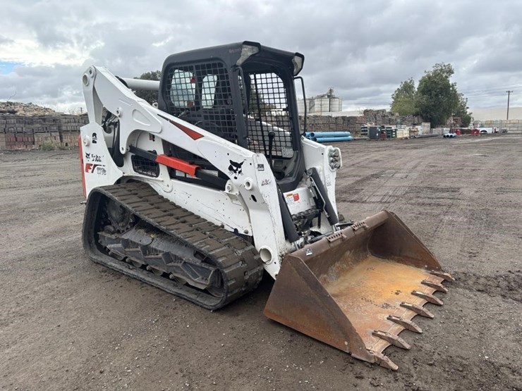 2021-bobcat-t770-image-2