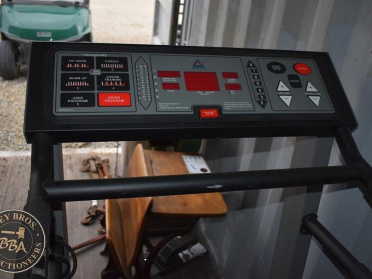 treadmill-model-8500,-digital-display-image-3