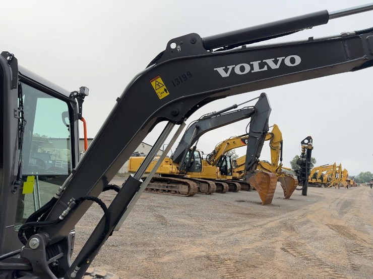 2023-volvo-ecr50f-mini-excavator-image-11