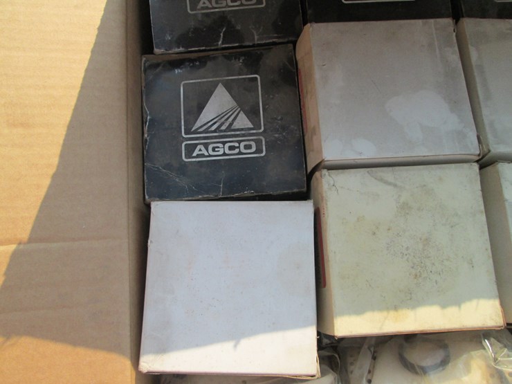 #29214-•-assorted-massey-ferguson-filters-image-3