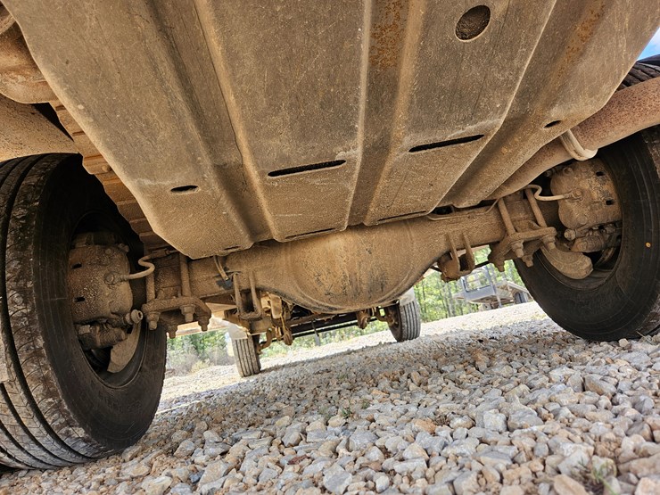2005-ford-f550-image-54