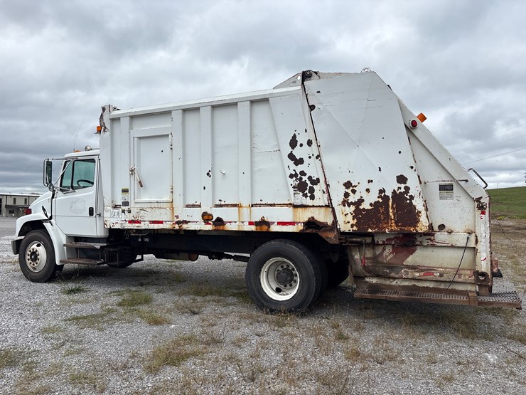 #29330-•-freightliner-single-axle-sanitation-truck-image-6