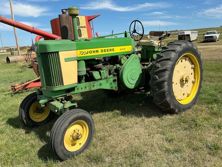 john-deere-720-image-4