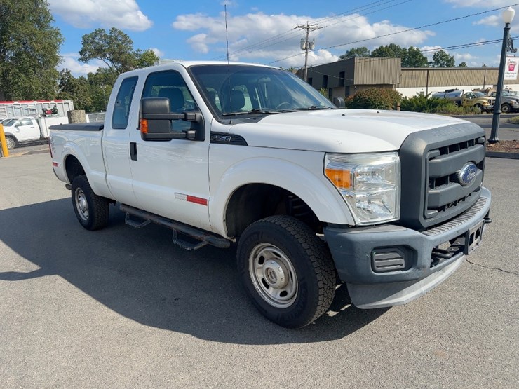 2016-ford-f250-xl-image-7