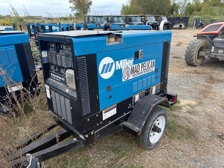 #682-•-2023-miller-big-blue-dual-450’s!-image-1