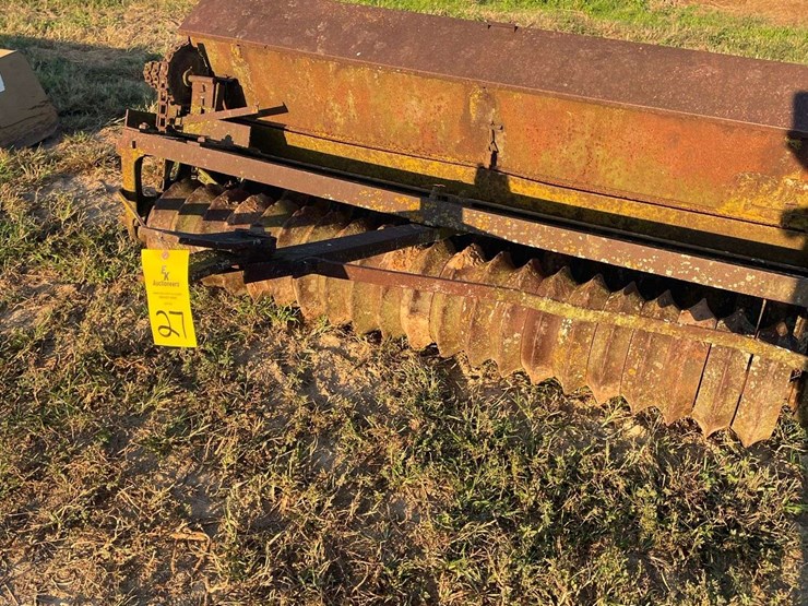 7'-vestal-cultipacker-seeder-image-3