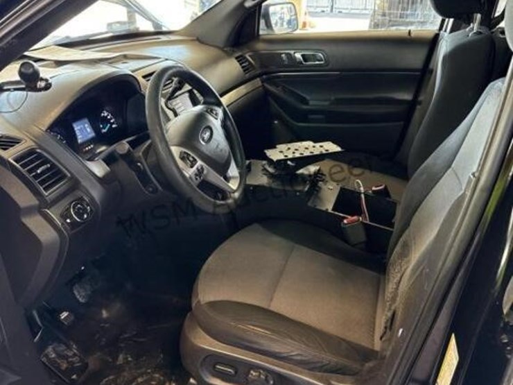 2014-ford-explorer-image-22