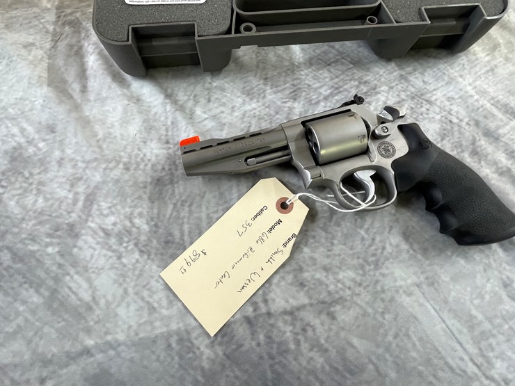 #4033-•-smith-&-wesson-686-performance-center,-sn:-dzc0357-image-3