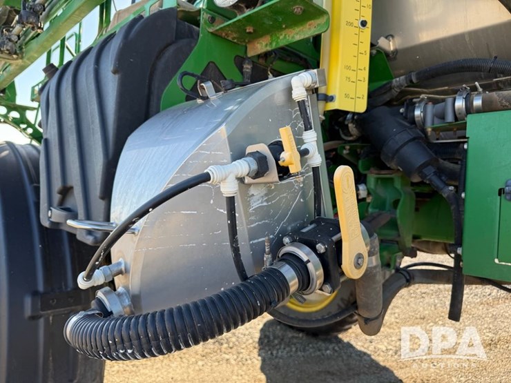 2021-john-deere-r4044-image-111