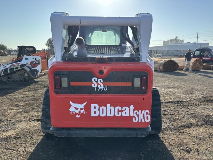 2021-bobcat-t770-image-8