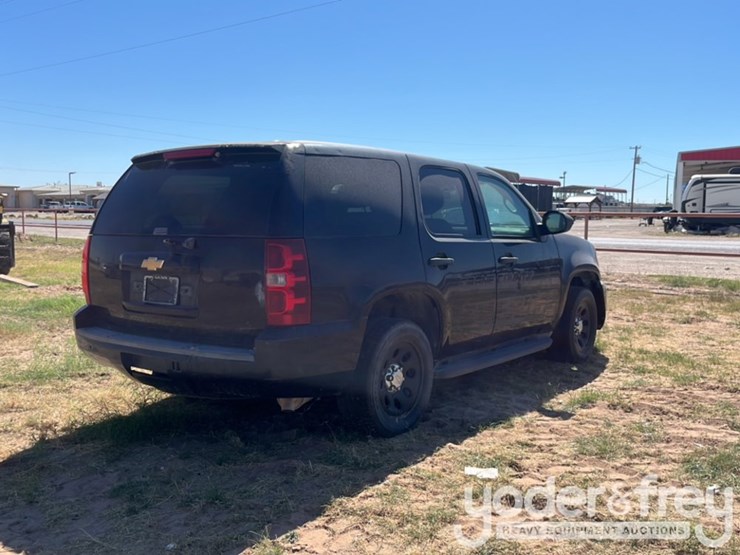 2012-chevrolet-tahoe-image-5