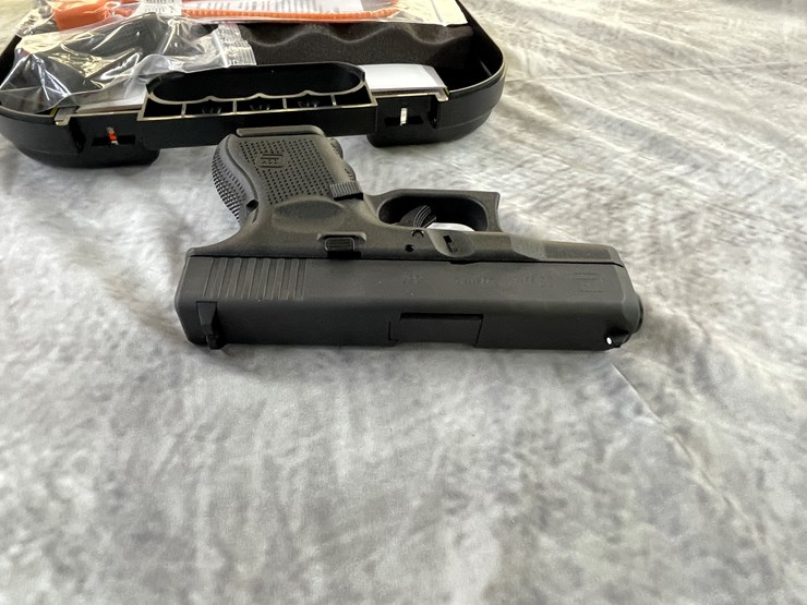 #4026-•-glock-33-gen-4,-sn:-cfuu180-image-5