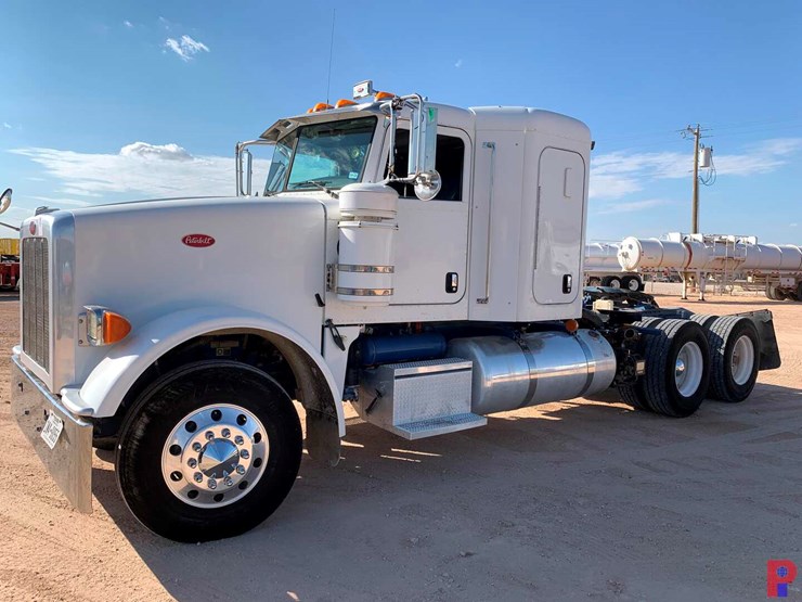 2012-peterbilt-367-image-6