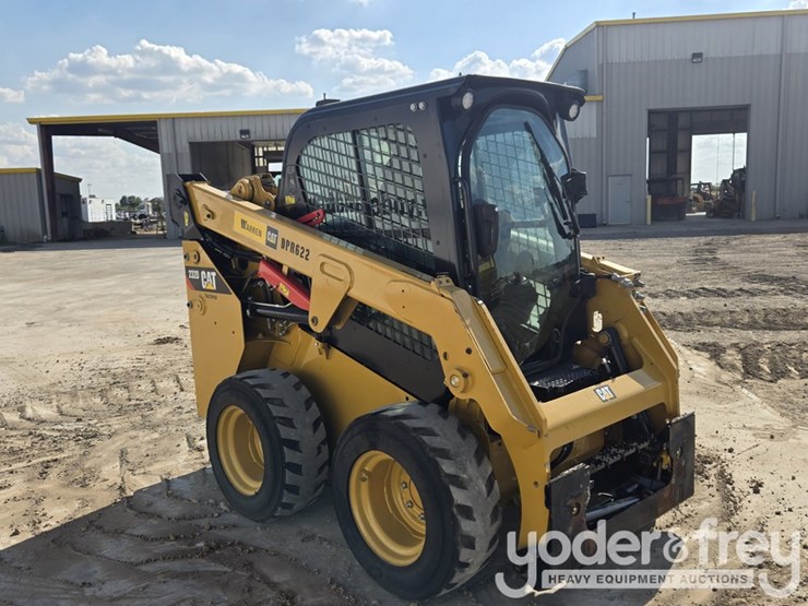 2016-caterpillar-232d-image-7