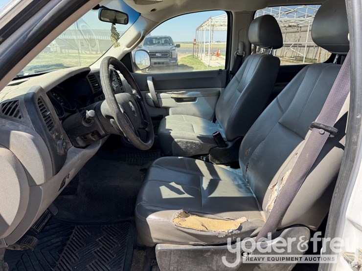 2010-chevrolet-silverado-1500-image-15