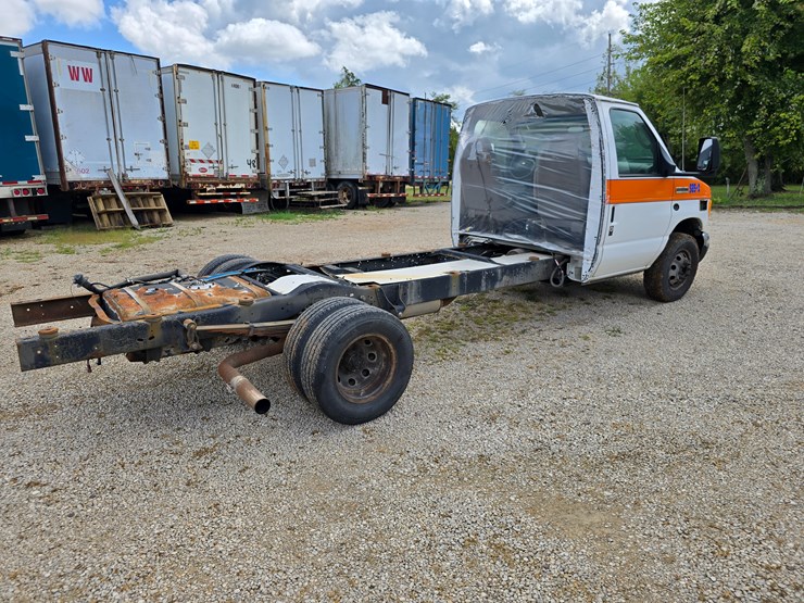 2006-ford-e450-image-16