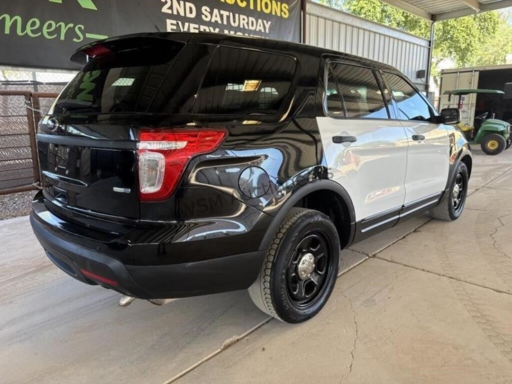 2014-ford-explorer-image-7