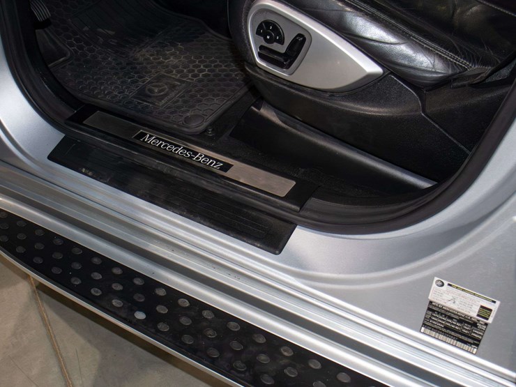 2008-mercedes-benz-gl-550-amg-suv-image-31