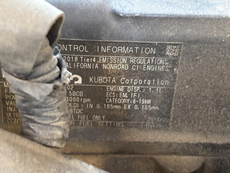 2018-kubota-rtvx1140-image-33